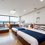 Willow House Hongdae