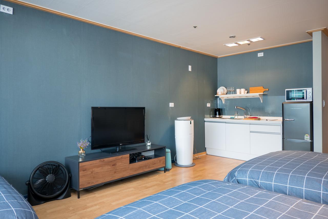 Willow House Hongdae * Seoul