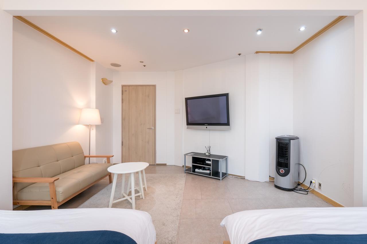 Apartment Willow House Hongdae Seoul