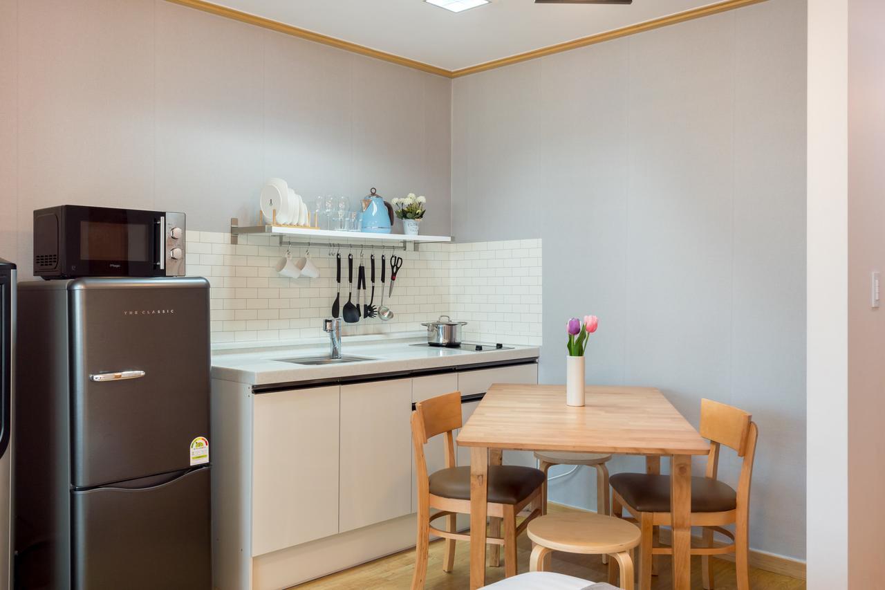 Willow House Hongdae *
