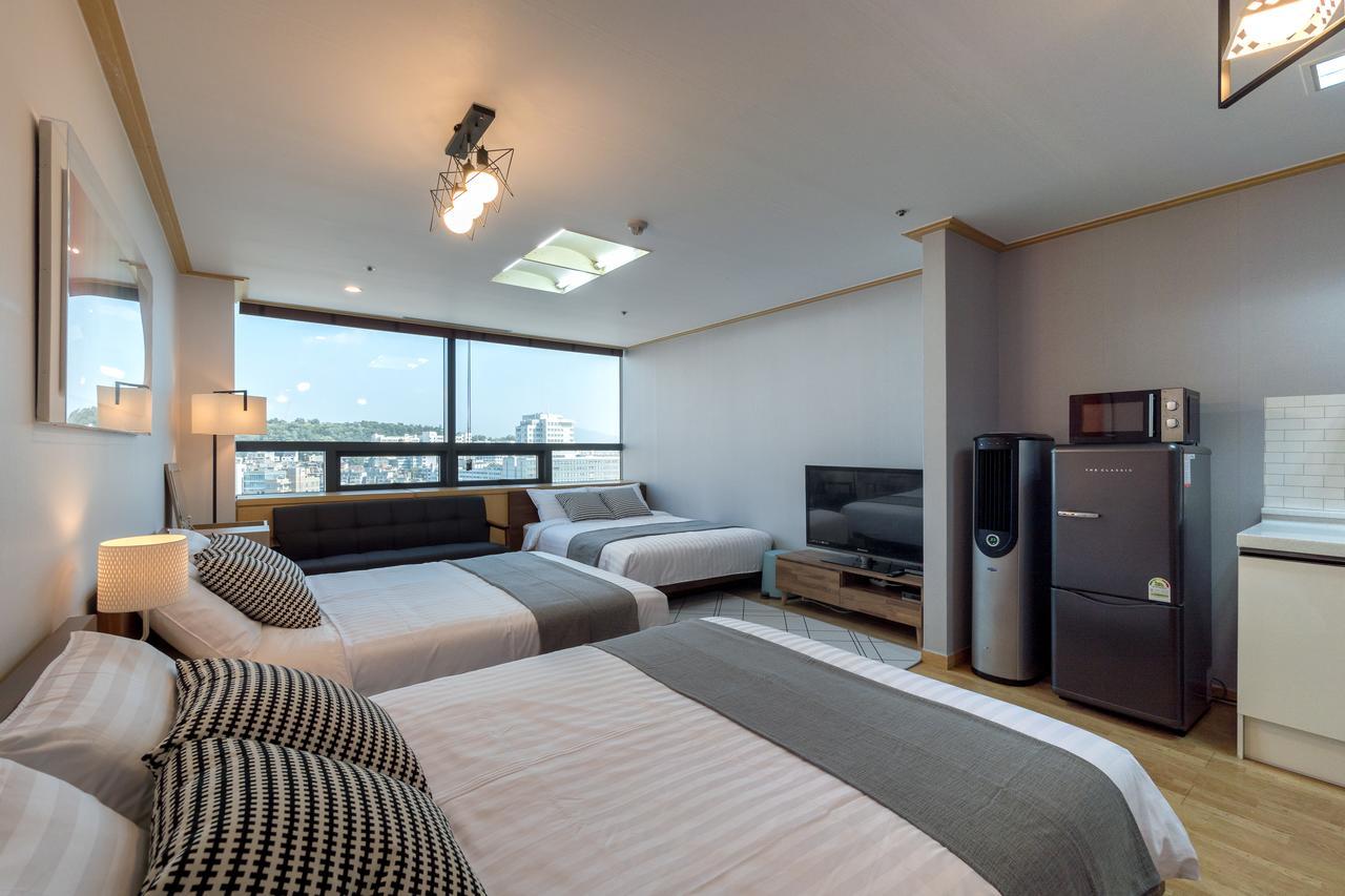 Willow House Hongdae