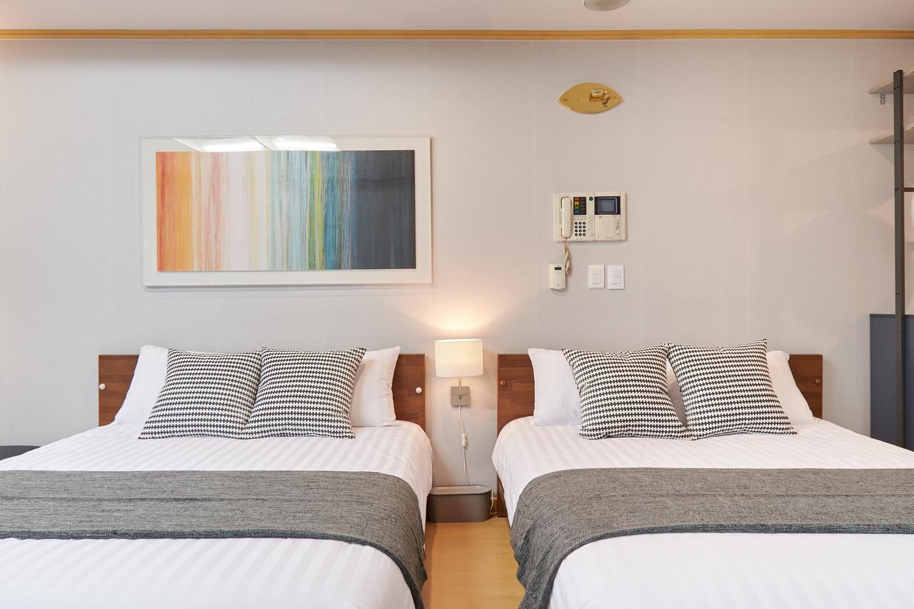 Willow House Hongdae * Seoul