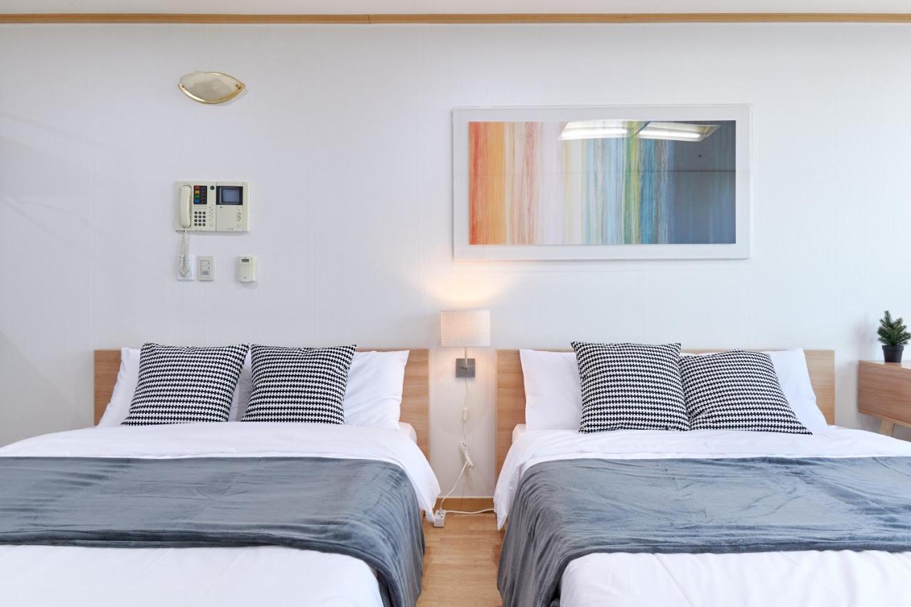 Apartment Willow House Hongdae Seoul