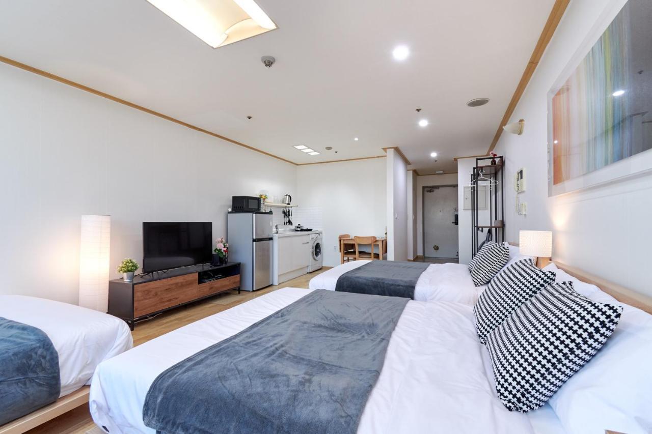Apartment Willow House Hongdae Seoul