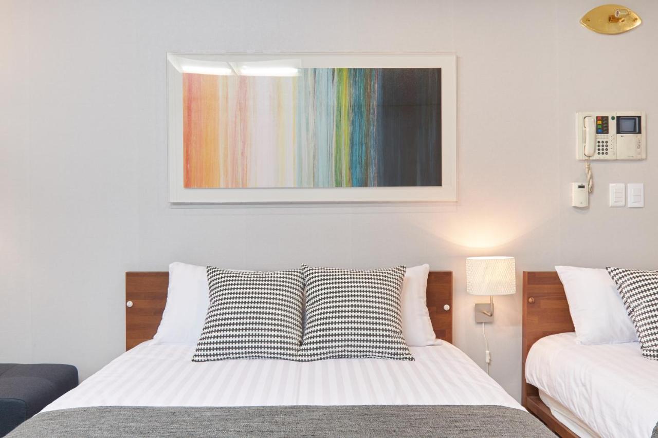 Willow House Hongdae *