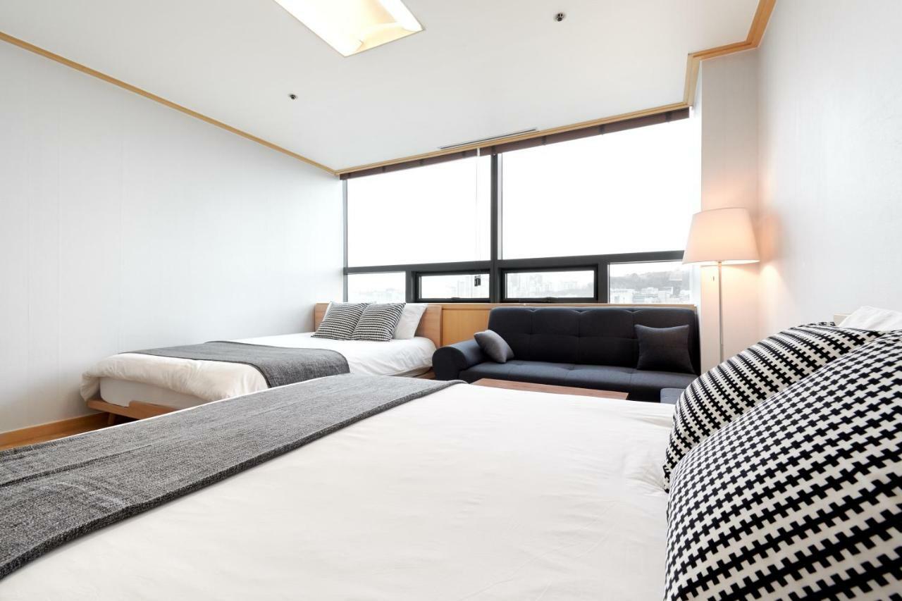 Willow House Hongdae * Seoul