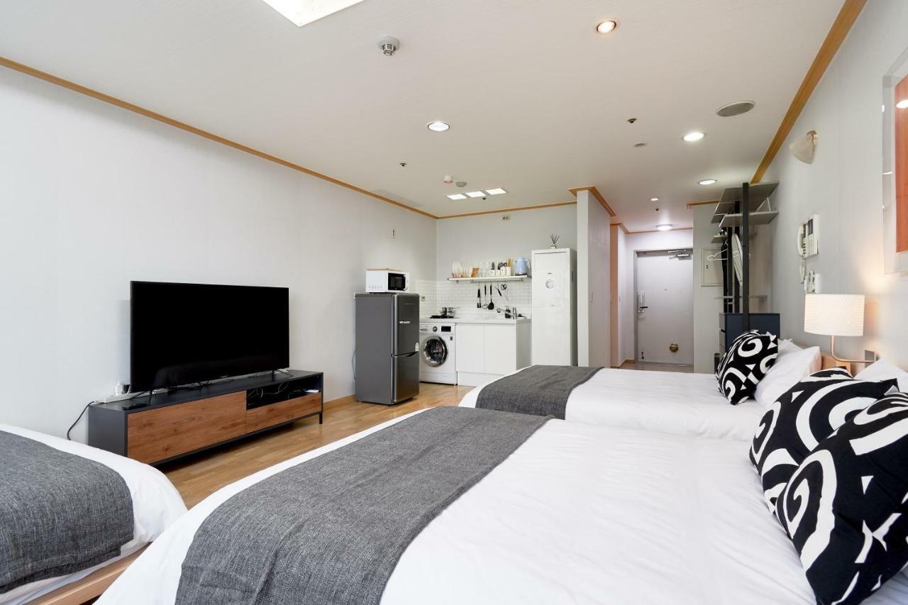 Apartment Willow House Hongdae Seoul